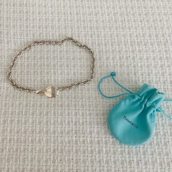 Return to Tiffany Oval I.D. Necklace - Picture 2 of 5